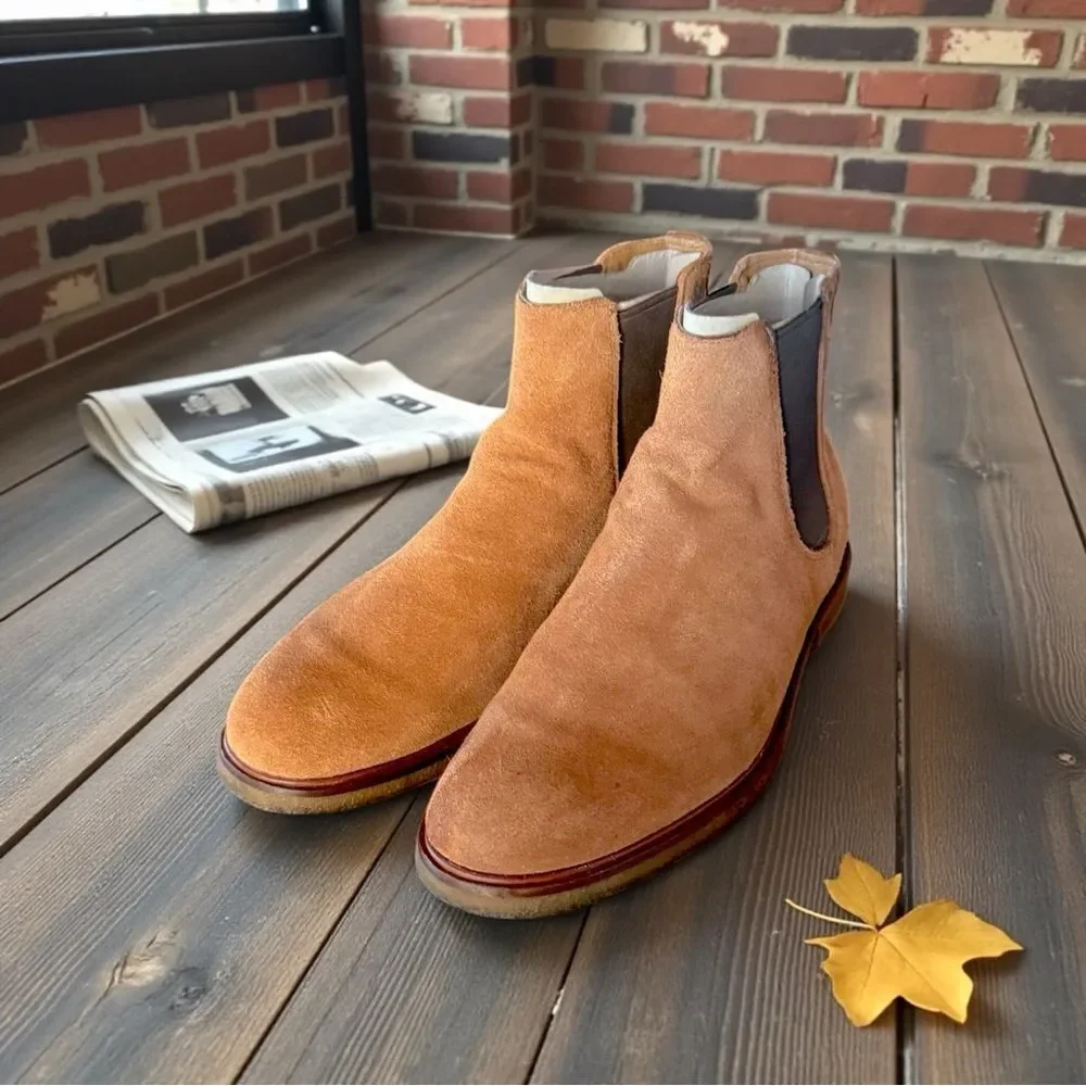 Clarks Men’s Suede UpBoot  l Slip On l Size 10.5M l EUC l no box